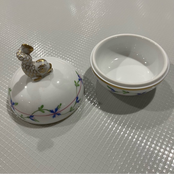 Herend porcelain box - Picture 4 of 4